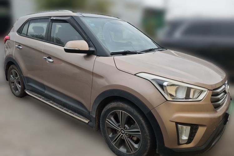 Used Hyundai ix25 2015 1.6L Automatic Two-Wheel Drive Smart GLS Trim Front Right 45 Deg