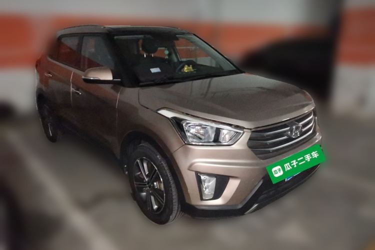 Used Hyundai ix25 2015 1.6L Automatic Two-Wheel Drive Smart GLS Trim Front Right 45 Deg