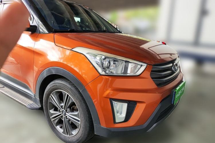 Used Hyundai ix25 2015 1.6L Automatic Two-Wheel Drive Smart GLS Trim Front Right 45 Deg