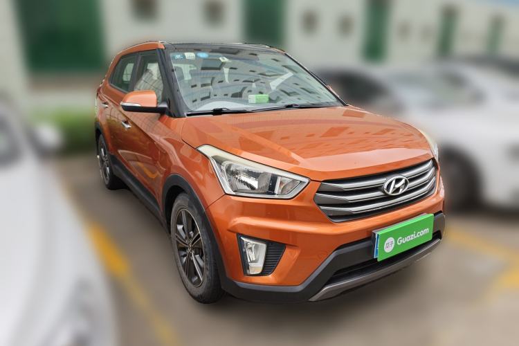 Used Hyundai ix25 2015 1.6L Automatic Two-Wheel Drive Smart GLS Trim Front Right 45 Deg