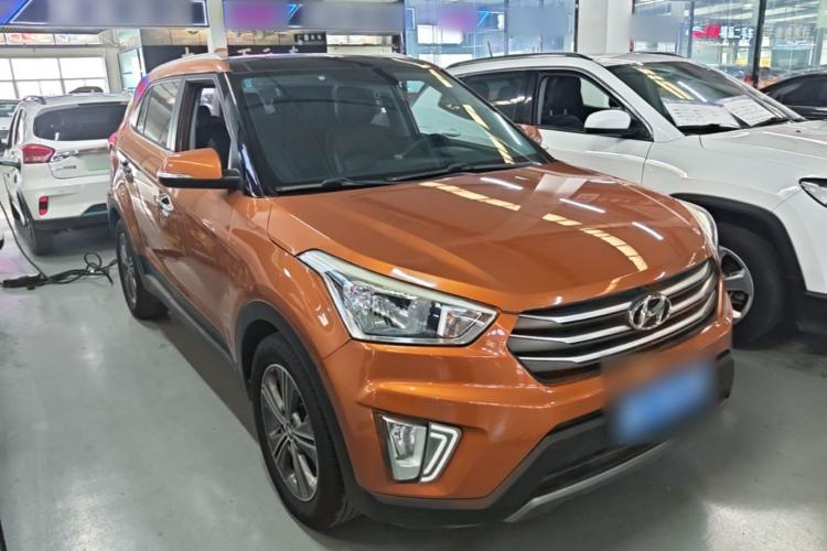 Used Hyundai ix25 2015 1.6L Automatic Two-Wheel Drive Smart GLS Trim Front Right 45 Deg