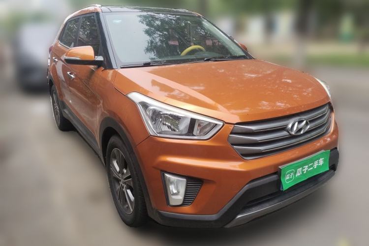 Used Hyundai ix25 2015 1.6L Automatic Two-Wheel Drive Smart GLS Trim Front Right 45 Deg