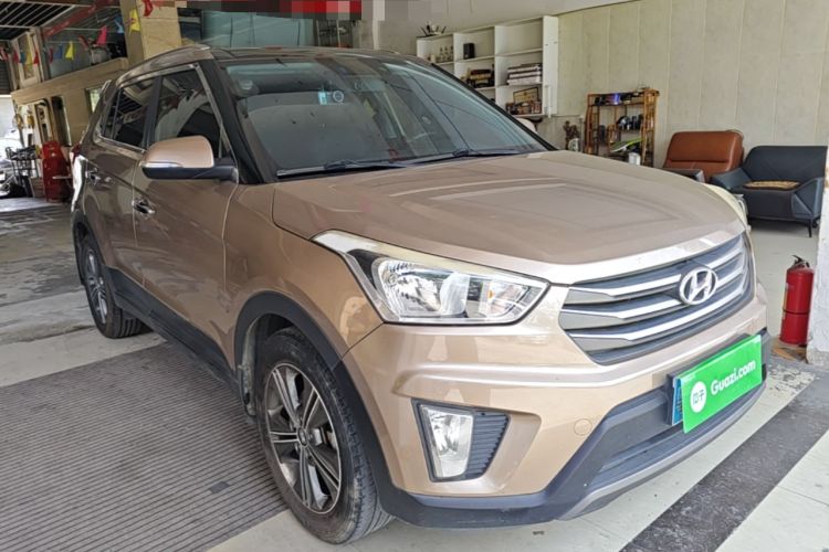 Used Hyundai ix25 2015 1.6L Automatic Two-Wheel Drive Smart GLS Trim Front Right 45 Deg