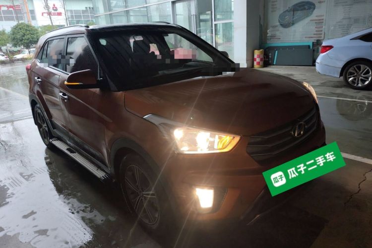 Used Hyundai ix25 2015 1.6L Automatic Two-Wheel Drive Smart GLS Trim Front Right 45 Deg
