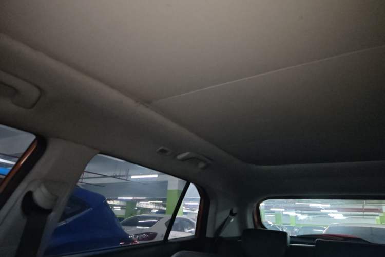 Used Hyundai ix25 2015 1.6L Automatic Two-Wheel Drive Smart GLS Trim Headliner