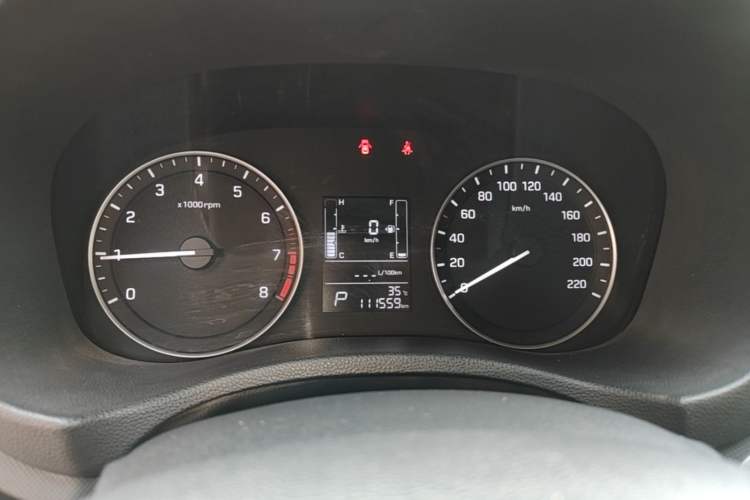 Used Hyundai ix25 2015 1.6L Automatic Two-Wheel Drive Smart GLS Trim Instrument Cluster