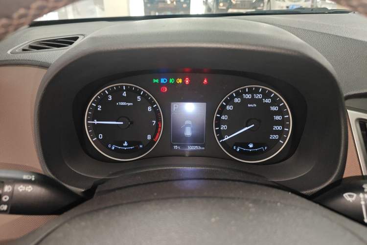 Used Hyundai ix25 2015 2.0L Automatic 4x4 Deluxe DLX Instrument Cluster
