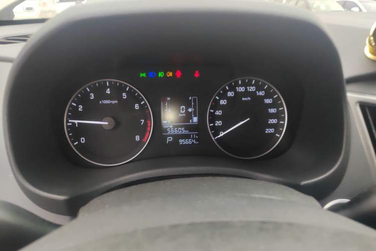 Used Hyundai ix25 2015 1.6L Automatic Two-Wheel-Drive Deluxe DLX Model Instrument Cluster