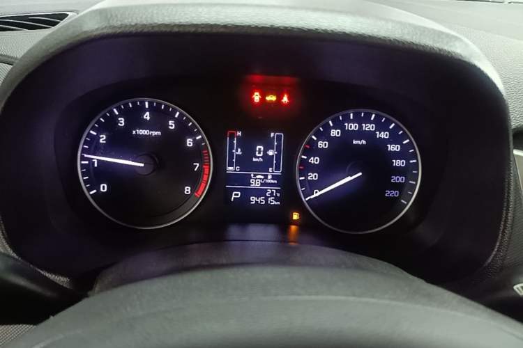 Used Hyundai ix25 2015 1.6L Automatic Two-Wheel Drive Smart GLS Trim Instrument Cluster