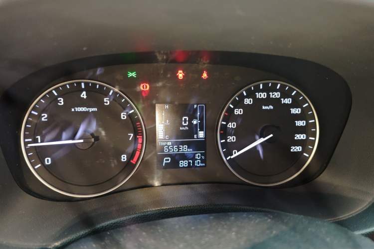 Used Hyundai ix25 2015 1.6L Automatic Two-Wheel-Drive Deluxe DLX Model Instrument Cluster