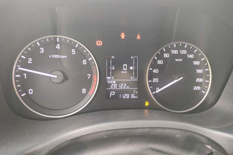 Used Hyundai ix25 2015 1.6L Automatic Two-Wheel Drive Smart GLS Trim Instrument Cluster
