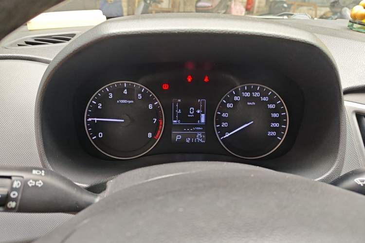 Used Hyundai ix25 2015 1.6L Automatic Two-Wheel Drive Smart GLS Trim Instrument Cluster