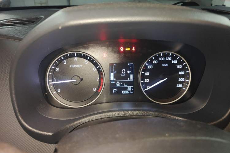 Used Hyundai ix25 2015 1.6L Automatic Two-Wheel Drive Smart GLS Trim Instrument Cluster