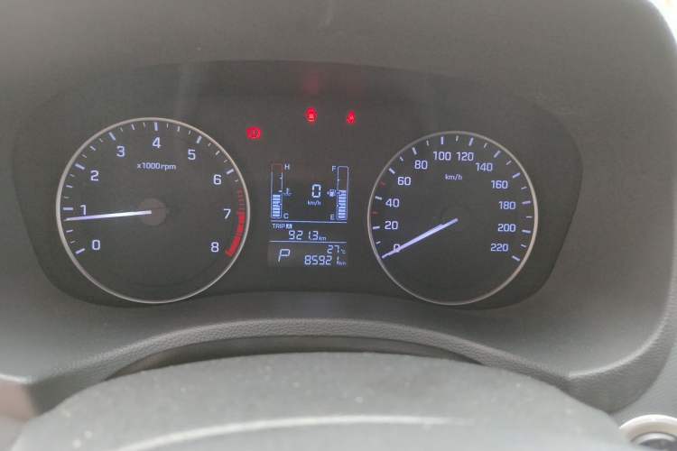 Used Hyundai ix25 2015 1.6L Automatic Two-Wheel-Drive Deluxe DLX Model Instrument Cluster