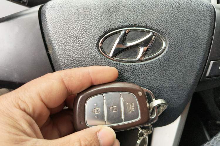 Used Hyundai ix25 2015 1.6L Automatic Two-Wheel Drive Smart GLS Trim Interior 1