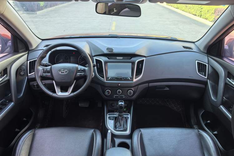 Used Hyundai ix25 2015 1.6L Automatic Two-Wheel Drive Smart GLS Trim Interior 2