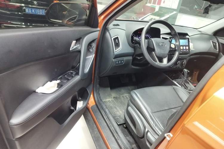 Used Hyundai ix25 2015 1.6L Automatic Two-Wheel Drive Smart GLS Trim Interior 3