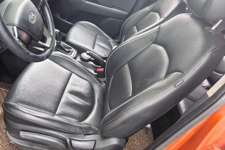 Used Hyundai ix25 2015 1.6L Automatic Two-Wheel Drive Smart GLS Trim Interior 5