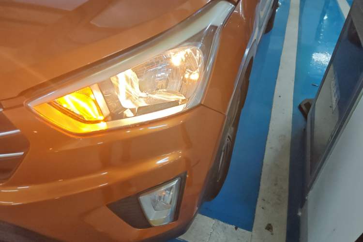Used Hyundai ix25 2015 1.6L Automatic Two-Wheel Drive Smart GLS Trim Left Front Headlight