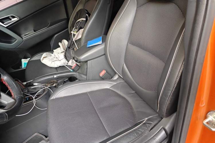 Used Hyundai ix25 2015 1.6L Automatic Two-Wheel Drive Smart GLS Trim Left Front Seat
