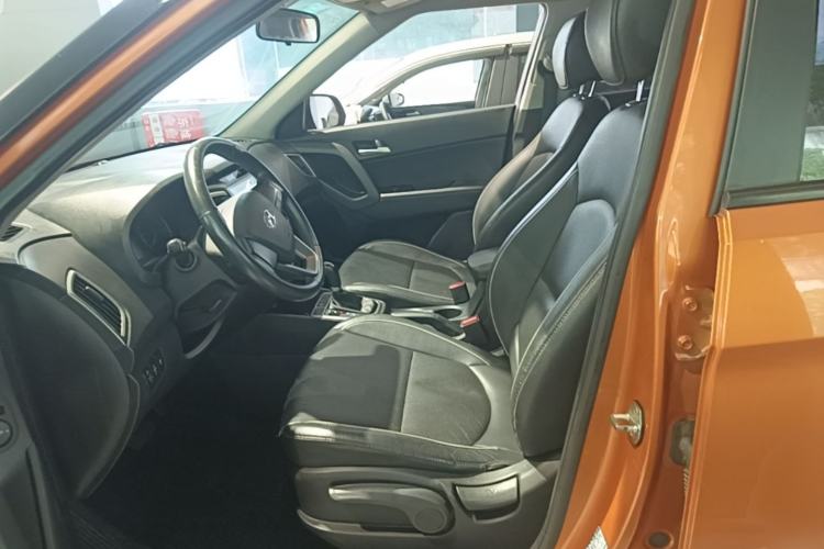 Used Hyundai ix25 2015 1.6L Automatic Two-Wheel Drive Smart GLS Trim Left Front Seat