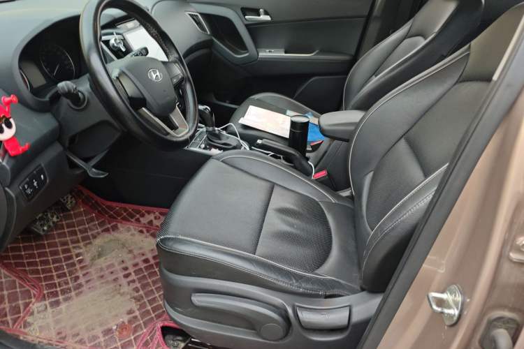 Used Hyundai ix25 2015 1.6L Automatic Two-Wheel Drive Smart GLS Trim Left Front Seat