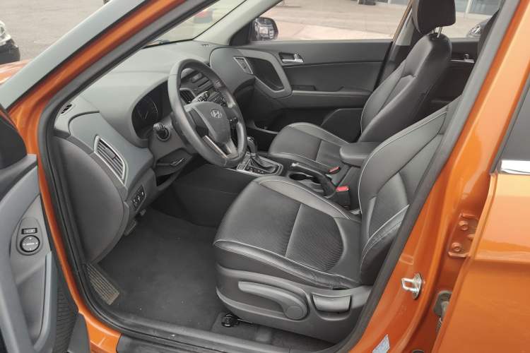 Used Hyundai ix25 2015 1.6L Automatic Two-Wheel Drive Smart GLS Trim Left Front Seat