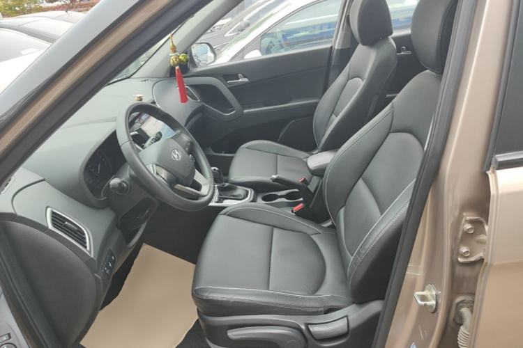 Used Hyundai ix25 2015 1.6L Automatic Two-Wheel Drive Smart GLS Trim Left Front Seat