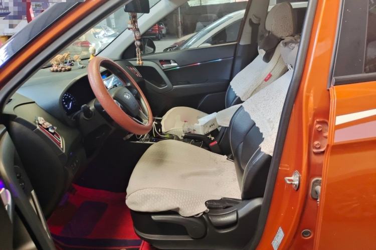 Used Hyundai ix25 2015 1.6L Automatic Two-Wheel Drive Smart GLS Trim Left Front Seat