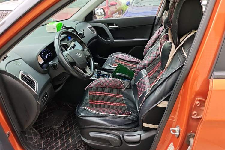 Used Hyundai ix25 2015 1.6L Automatic Two-Wheel Drive Smart GLS Trim Left Front Seat