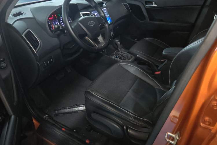 Used Hyundai ix25 2015 1.6L Automatic Two-Wheel Drive Smart GLS Trim Left Front Seat