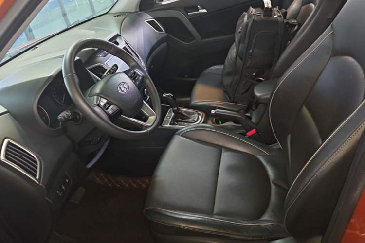 Used Hyundai ix25 2015 1.6L Automatic Two-Wheel Drive Smart GLS Trim Left Front Seat