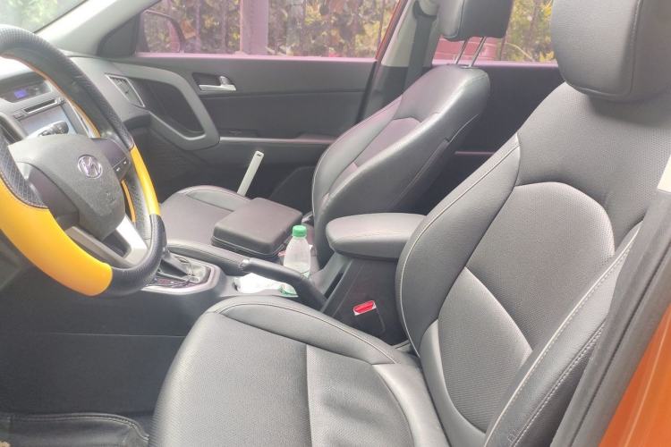 Used Hyundai ix25 2015 1.6L Automatic Two-Wheel Drive Smart GLS Trim Left Front Seat