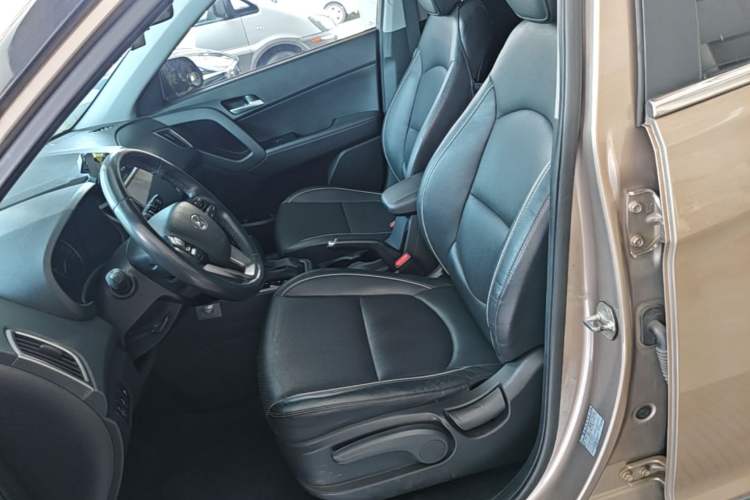 Used Hyundai ix25 2015 1.6L Automatic Two-Wheel Drive Smart GLS Trim Left Front Seat