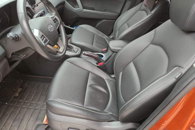 Used Hyundai ix25 2015 1.6L Automatic Two-Wheel-Drive Deluxe DLX Model Left Front Seat