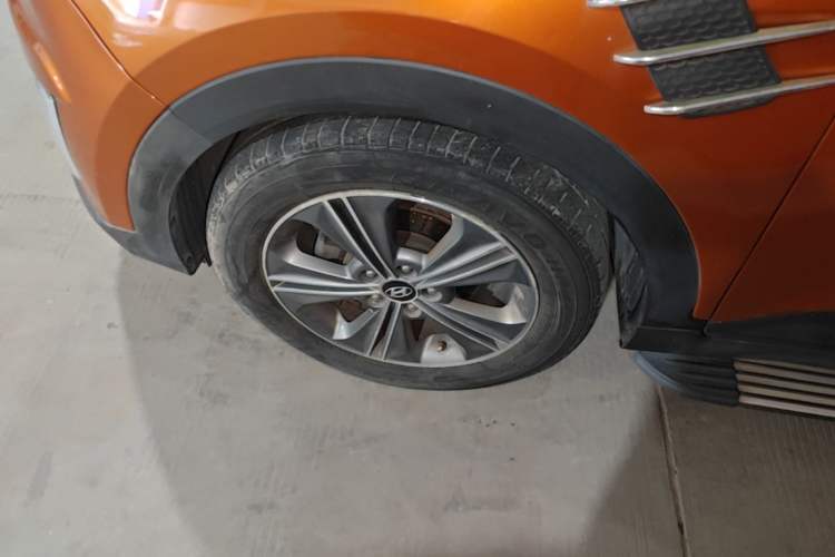 Used Hyundai ix25 2015 1.6L Automatic Two-Wheel Drive Smart GLS Trim Left Front Wheel Hub