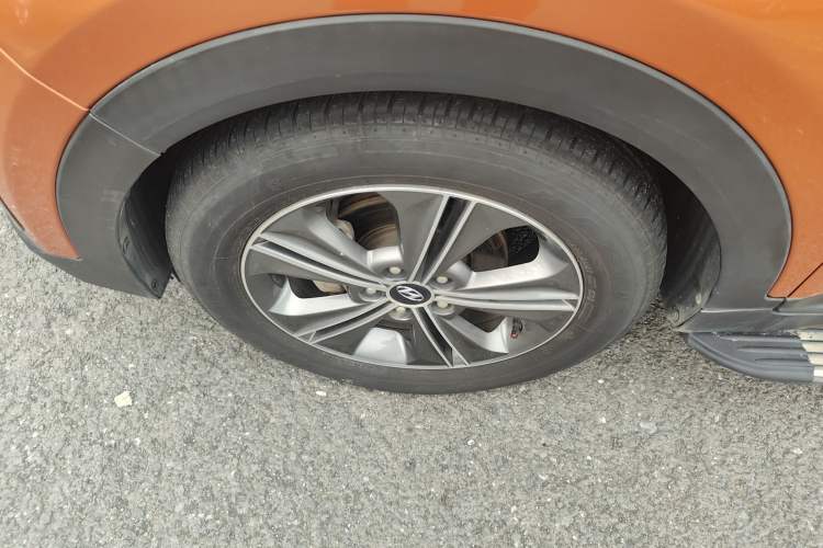Used Hyundai ix25 2015 1.6L Automatic Two-Wheel Drive Smart GLS Trim Left Front Wheel Hub