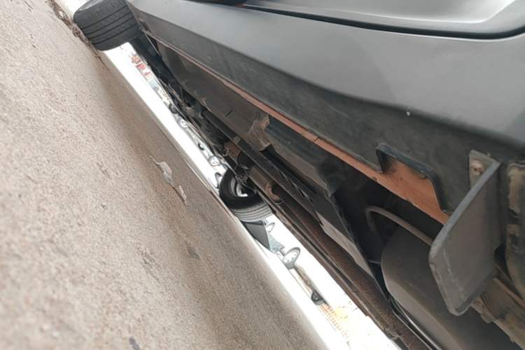 Used Hyundai ix25 2015 1.6L Automatic Two-Wheel Drive Smart GLS Trim Left Side Sill