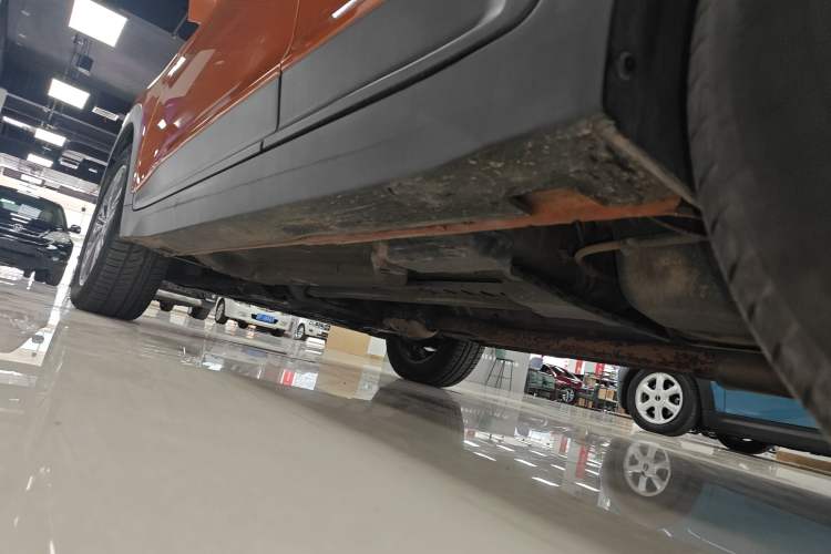 Used Hyundai ix25 2015 2.0L Automatic 4x4 Deluxe DLX Left Side Sill