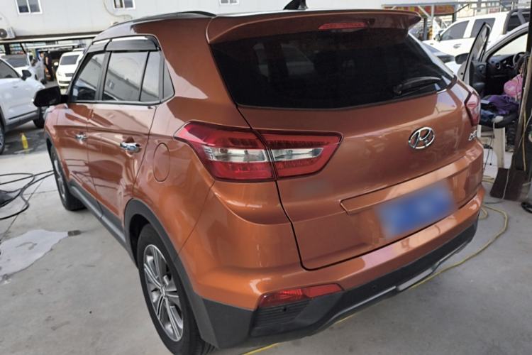 Used Hyundai ix25 2015 1.6L Automatic Two-Wheel-Drive Deluxe DLX Model Rear Left 45 Deg