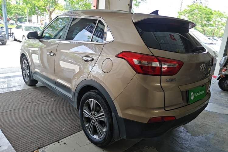Used Hyundai ix25 2015 1.6L Automatic Two-Wheel Drive Smart GLS Trim Rear Left 45 Deg