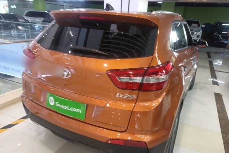 Used Hyundai ix25 2015 1.6L Automatic Two-Wheel-Drive Deluxe DLX Model Rear Right 45 Deg