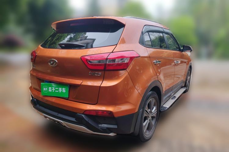 Used Hyundai ix25 2015 1.6L Automatic Two-Wheel-Drive Deluxe DLX Model Rear Right 45 Deg