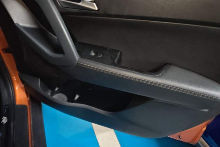 Used Hyundai ix25 2015 1.6L Automatic Two-Wheel Drive Smart GLS Trim Right Front Door Interior