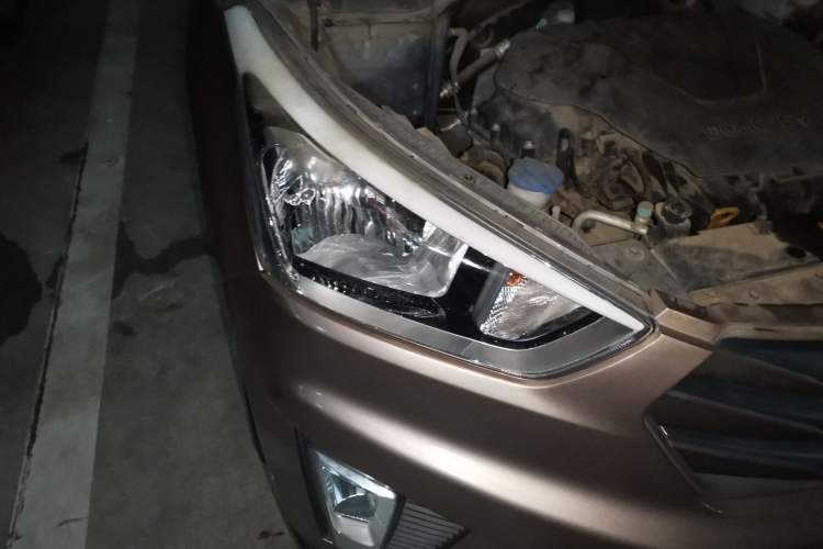 Used Hyundai ix25 2015 1.6L Automatic Two-Wheel Drive Smart GLS Trim Right Front Headlight