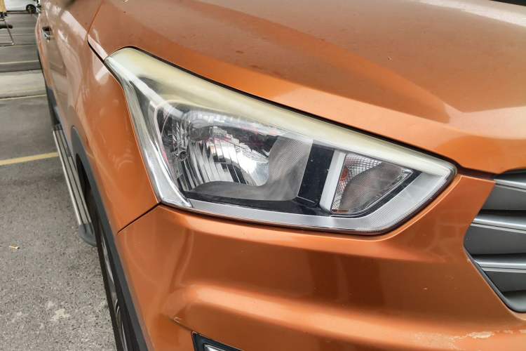 Used Hyundai ix25 2015 1.6L Automatic Two-Wheel Drive Smart GLS Trim Right Front Headlight