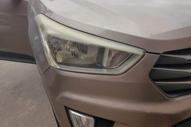 Used Hyundai ix25 2015 1.6L Automatic Two-Wheel Drive Smart GLS Trim Right Front Headlight