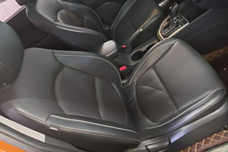 Used Hyundai ix25 2015 1.6L Automatic Two-Wheel Drive Smart GLS Trim Right Front Seat
