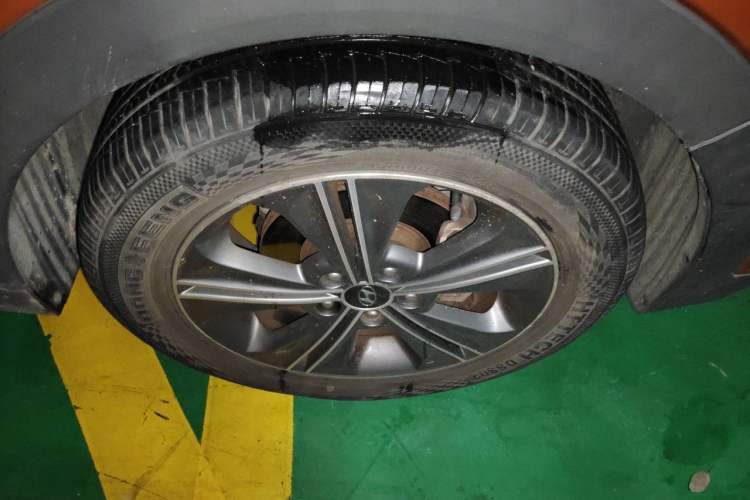 Used Hyundai ix25 2015 1.6L Automatic Two-Wheel Drive Smart GLS Trim Right Front Wheel Hub