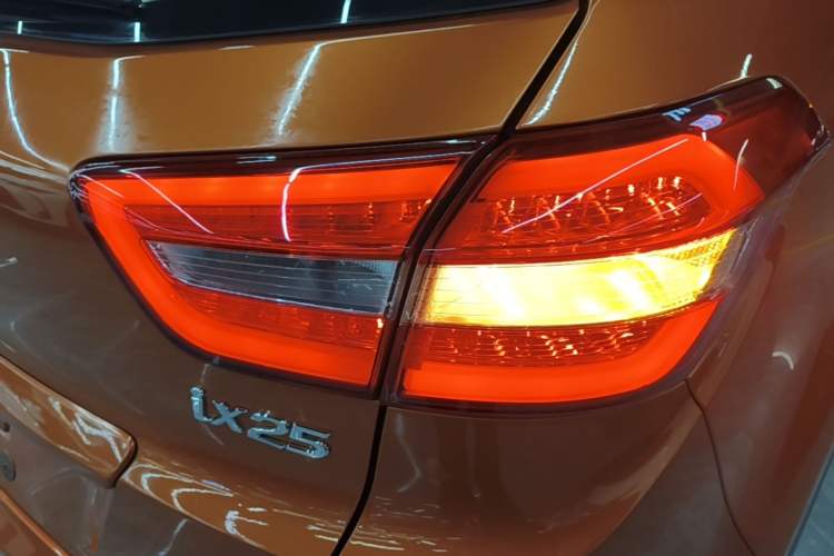Used Hyundai ix25 2015 2.0L Automatic Two-Wheel Drive Intelligent GLS Right Rear Taillight